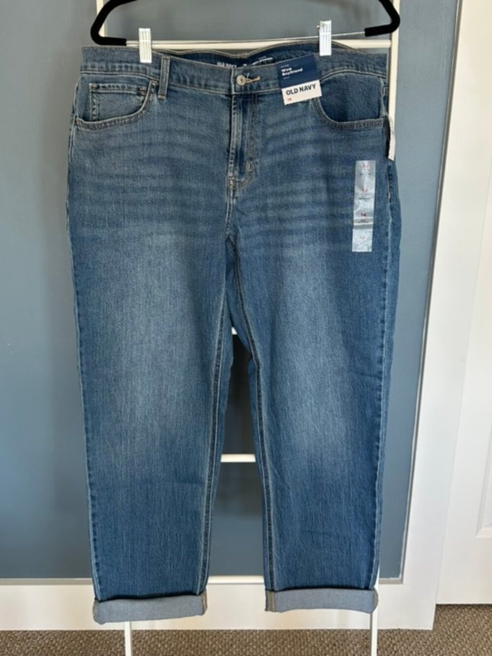 Old Navy Mid-Rise Wow Boyfriend Ankle Jeans NWT Sz 14